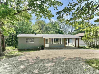 /international/us/134-hiawatha-drive-cherokee-village-ar-110107417542/