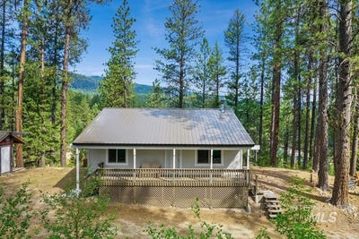 /international/us/9-deer-trail-garden-valley-id-110100394966/