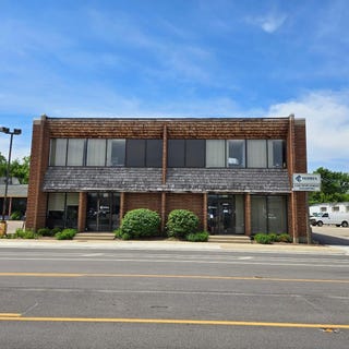/international/us/600-busse-highway-park-ridge-il-110120410307/