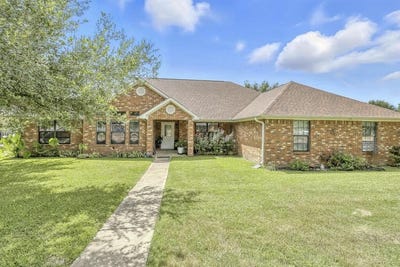 /international/us/408-aspen-bend-street-crockett-tx-110109836117/
