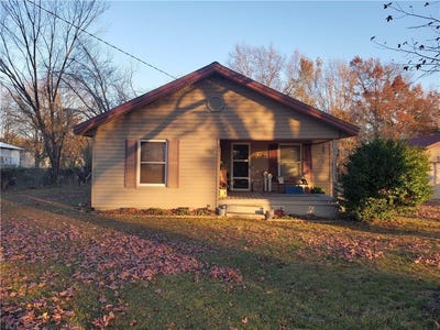 /international/us/276-n-elm-st-elm-springs-ar-110096240983/