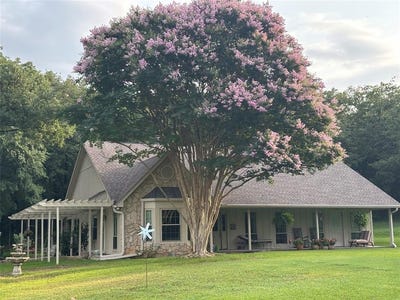 /international/us/419-county-road-174-gainesville-tx-110100841566/