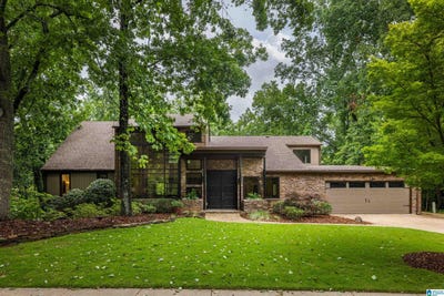 /international/us/3709-dover-drive-mountain-brook-al-110100189000/