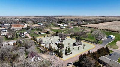 /international/us/320-e-6th-street-kimball-sd-110107409270/