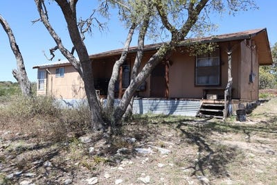 /international/us/462-schenk-witkowski-rd-rocksprings-tx-110106616737/