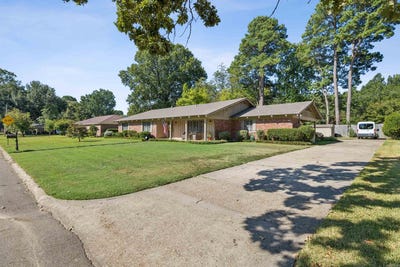 /international/us/21-lambeth-road-texarkana-tx-110110355112/