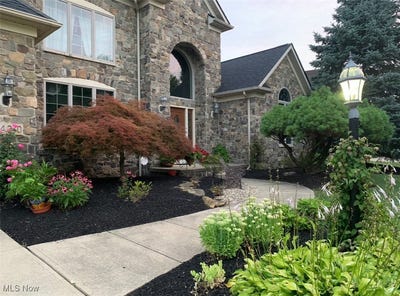 /international/us/4310-royal-st-george-drive-avon-oh-110099025428/
