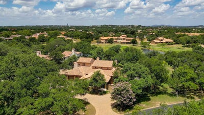 /international/us/145-la-serena-loop-horseshoe-bay-tx-110100191047/