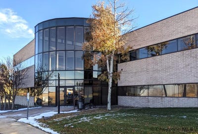 /international/us/1401-airport-pkwy-cheyenne-wy-110082829249/