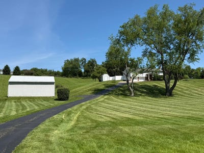 /international/us/3023-valley-view-road-ne-lancaster-oh-110108916240/