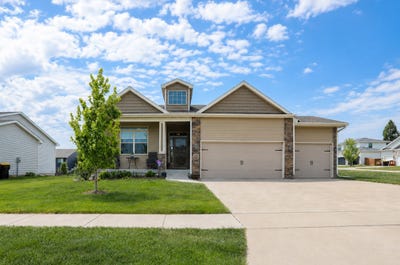 /international/us/1300-s-10th-street-adel-ia-110108072446/