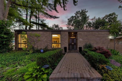 /international/us/9000-tripp-avenue-skokie-il-110120514682/