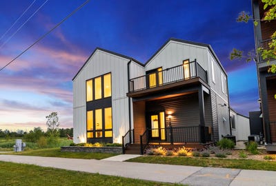 /international/us/4192-e-lake-vista-blvd-oak-creek-wi-110103626282/