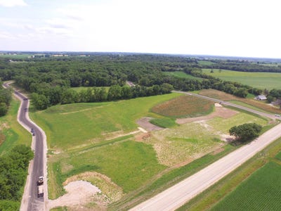 /international/us/l26-e-hardwoods-drive-beloit-wi-110108236102/