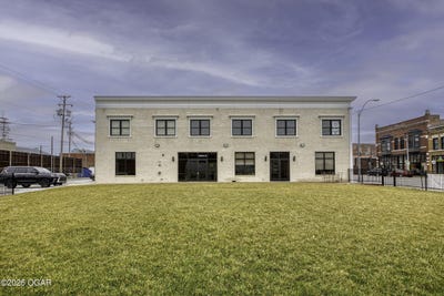 /international/us/906-s-main-street-joplin-mo-110106205333/