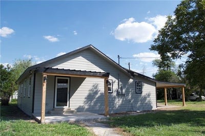 /international/us/300-e-le-roy-street-three-rivers-tx-110106987995/