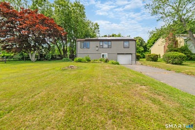 /international/us/63-lakeside-drive-plymouth-ct-110108733722/