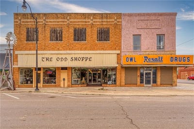 /international/us/105-w-main-street-sayre-ok-110100565839/