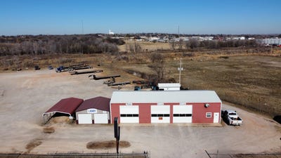 /international/us/1202-w-cherokee-st-lindsay-ok-110102175296/