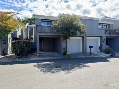 /international/us/2770-pike-drive-napa-ca-110108815838/