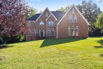/international/us/107-trinity-court-lynchburg-va-110109968809/