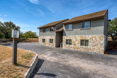 /international/us/906-hi-circle-n-horseshoe-bay-tx-110102493390/