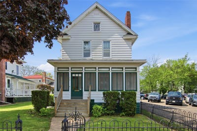 /international/us/712-n-bridge-street-chippewa-falls-wi-110108144979/
