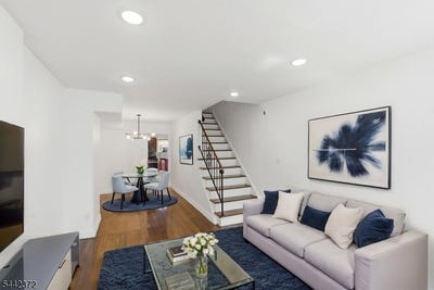 /international/us/8-van-nostrand-ave-jersey-city-nj-110109033798/