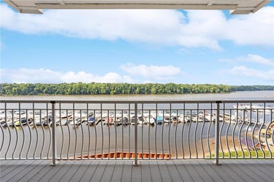 /international/us/150-front-street-prescott-wi-110105632664/