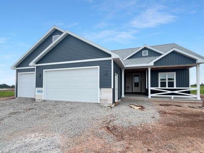 /international/us/2671-lawrence-lane-neenah-wi-110099458757/