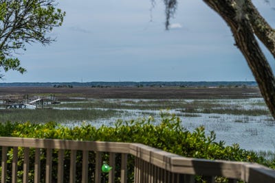 /international/us/12-marsh-island-lane-isle-of-palms-sc-110109161378/
