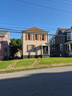 /international/us/146-edgington-lane-2nd-floor-wheeling-wv-110108398441/