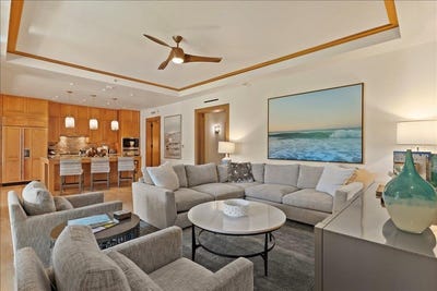 /international/us/1-bay-dr-lahaina-hi-110101851490/