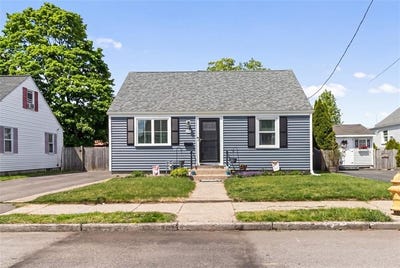/international/us/107-olympia-avenue-pawtucket-ri-110108128379/