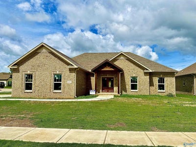 /international/us/1005-newbury-cove-sw-decatur-al-110098854160/