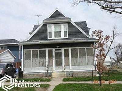 /international/us/309-summit-street-marshalltown-ia-110106931802/