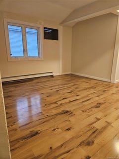 /international/us/150-24-121-avenue-jamaica-ny-110107692098/