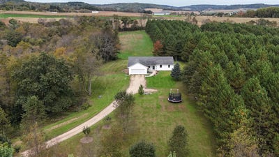 /international/us/30774-novel-avenue-kendall-wi-110120130095/