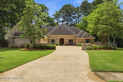/international/us/408-ashbourn-court-madison-ms-110108494344/