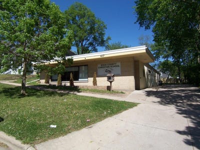/international/us/417-harrison-avenue-beloit-wi-110108129920/