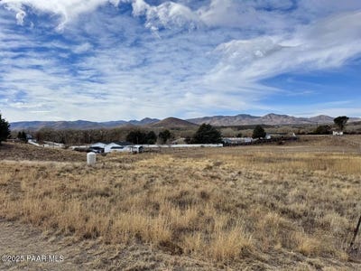 /international/us/1870-s-sierra-drive-dewey-humboldt-az-110097315955/