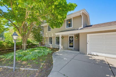 /international/us/n79w15586-deerfield-trl-menomonee-falls-wi-110108536509/