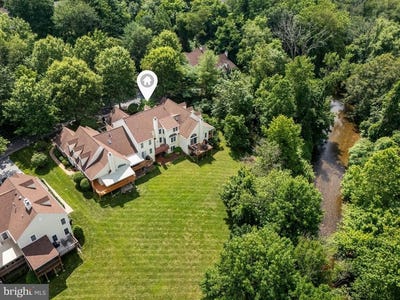 /international/us/721-kincaid-mills-lane-wallingford-pa-110100947011/
