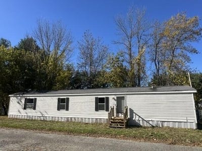 /international/us/499-augusta-road-winslow-me-110120580057/
