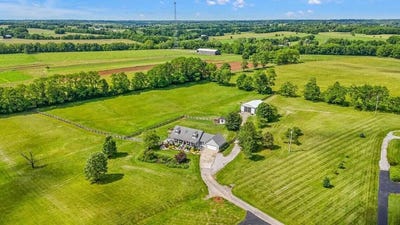 /international/us/1181-woodlake-road-stamping-ground-ky-110100093655/