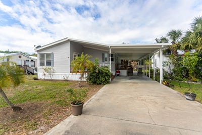 /international/us/925-yacht-club-way-nw-moore-haven-fl-110099968005/?lang=en