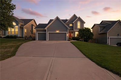 /international/us/5825-millbrook-street-shawnee-ks-110100985568/