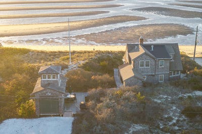 /international/us/1145-kingsbury-beach-road-eastham-ma-110108361697/