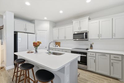 /international/us/6092-bursey-road-watauga-tx-110106376339/