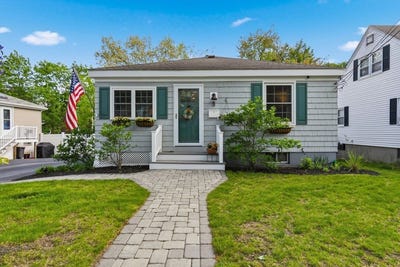 /international/us/8-holding-street-beverly-ma-110108140243/